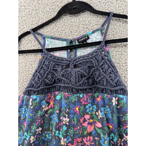 Torrid Sleeveless Floral Print Tiered Tunic Crochet Lace Yoke Button Back 2X - Picture 4 of 9